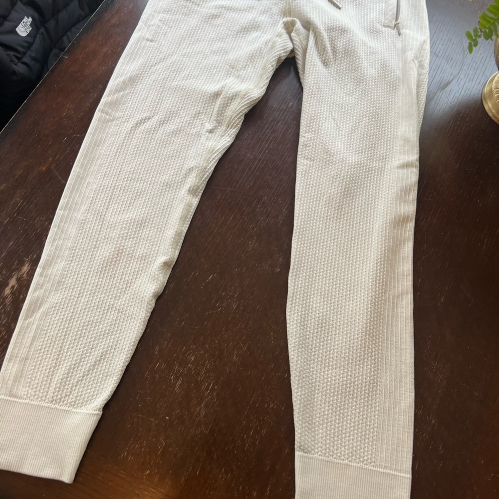 Lululemon Engineered Warmth Jogger in a "Natural Ivory - 29inch, size 6